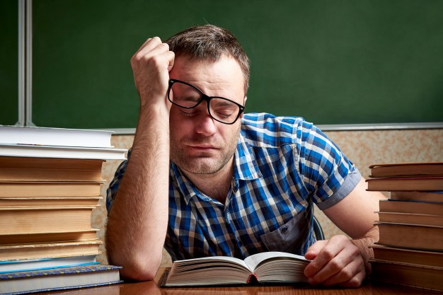 Переутомление на учебе: как справиться с усталостью студентам